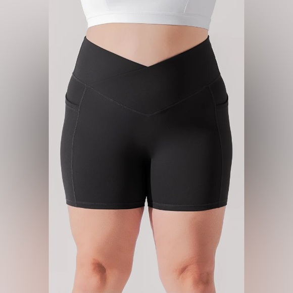 POPFLEX Pants - POPFLEX Crisscross Hourglass Midi bike shorts with pockets black 3X EUC